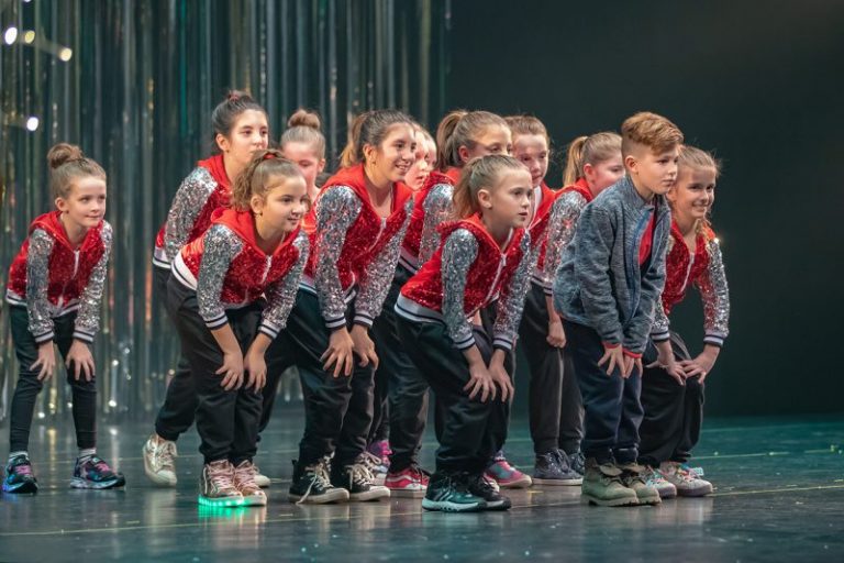 Lakeshore’s PURE Academy Packs Chrysler Theatre For Winter Wonderland