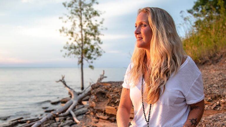 Sarah Smith 2 - side