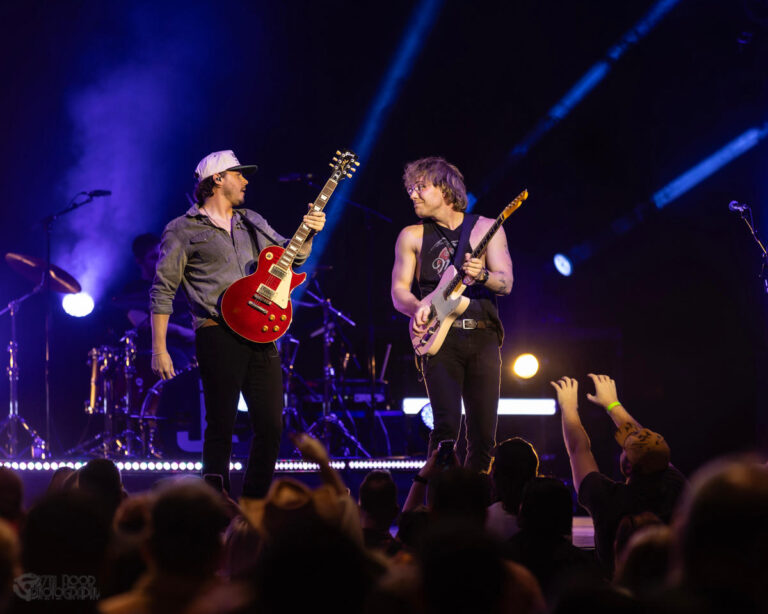 Country Star Josh Ross Entertains Sold Out Colosseum